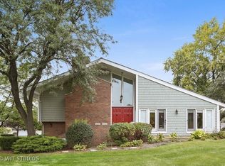 147 Briarwood N, Oak Brook, IL