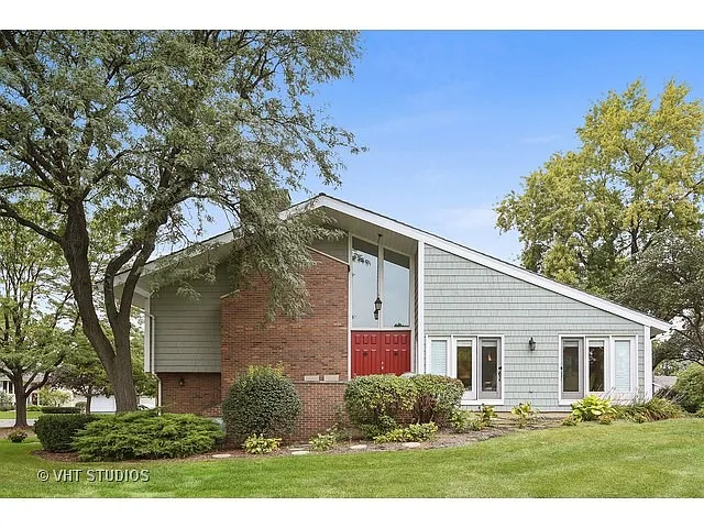 147 Briarwood N photo 1
