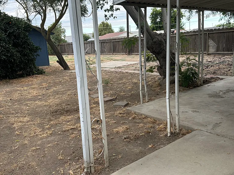 1623 W Caldwell Ave — Photo 10
