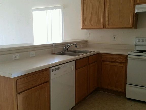 3rd image of 5250 W Canyon Towhee St