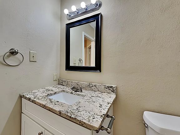 2nd image of 928 Teakwood Ln #8