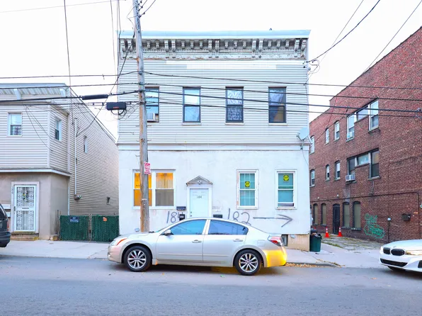 182 Morningstar Road image 2 of 16