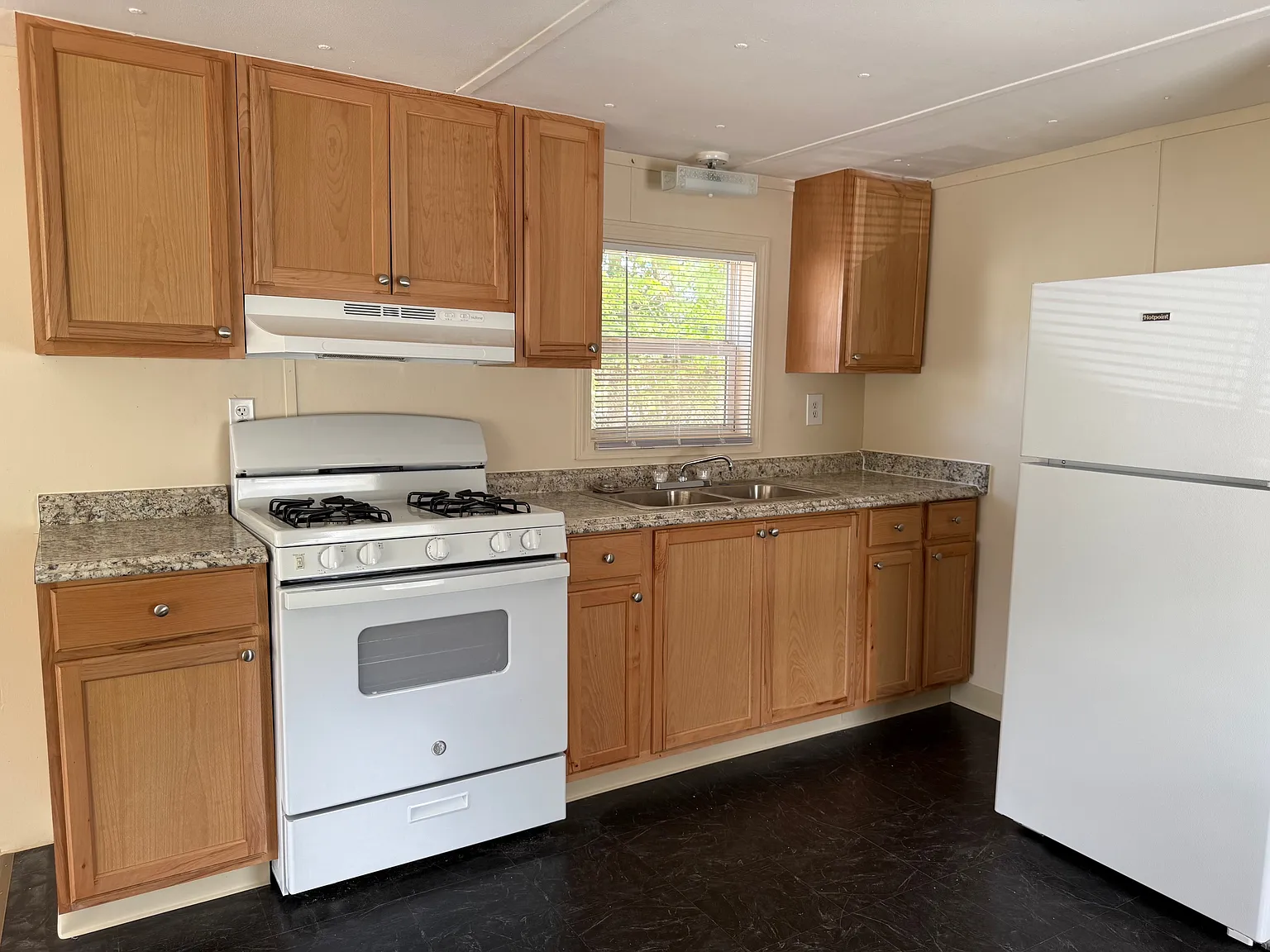 2 bed, 580 sqft, $1,499 — Photo 3
