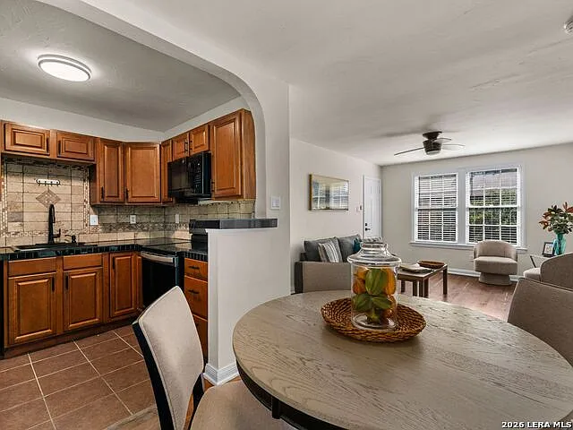 204 E Rosewood Ave #1 — Photo 13