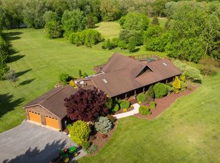 283 Stayman Dr, Falling Waters, WV 25419