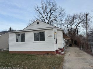 26028 Delton St, Madison Heights, MI