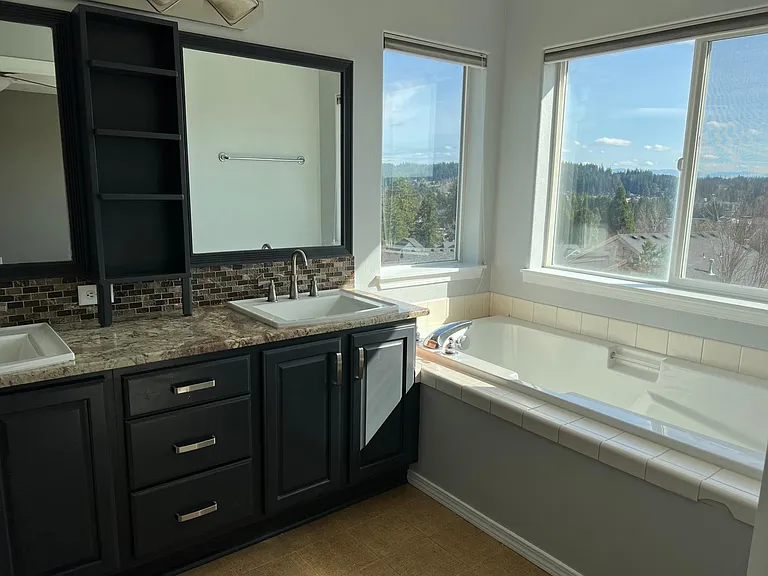 12538 SE Capella Ct — Photo 32