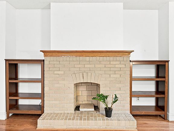 4th image of 6545 Rosemoor St