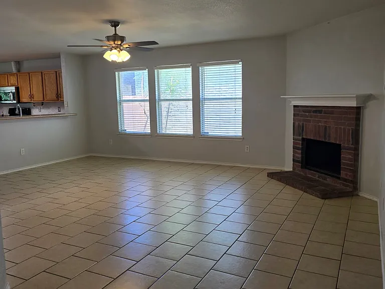 2837 Terrace Dr — Photo 8