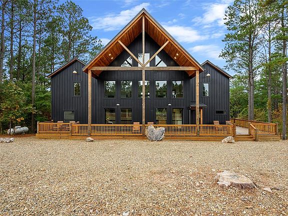 3rd image of 1793 Pine Hills Rd