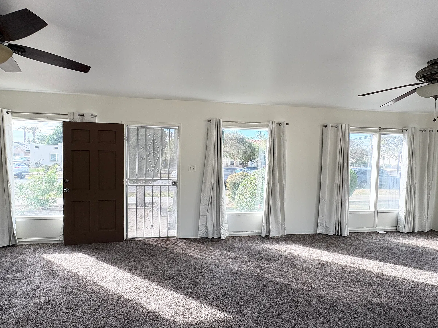 3 bed, 1436 sqft, $2,700 — Photo 4