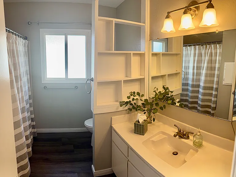 1716 E La Jolla Dr — Photo 15
