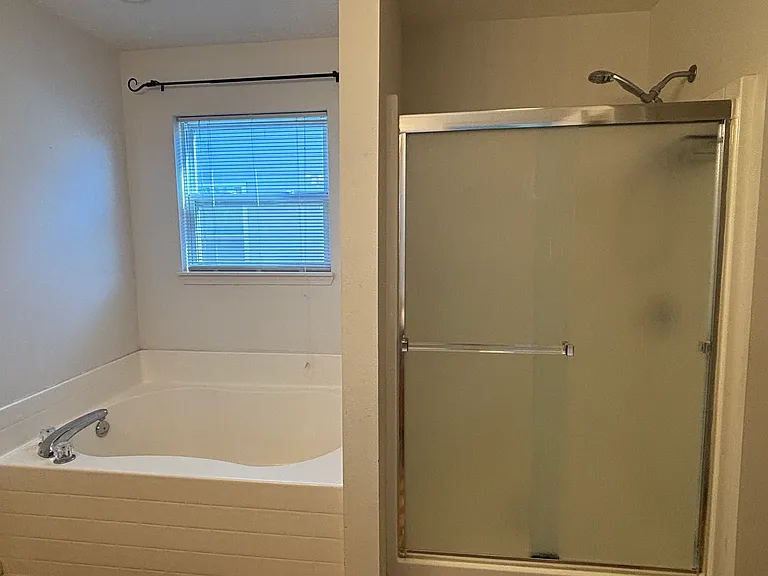 3322 Webster St — Photo 12