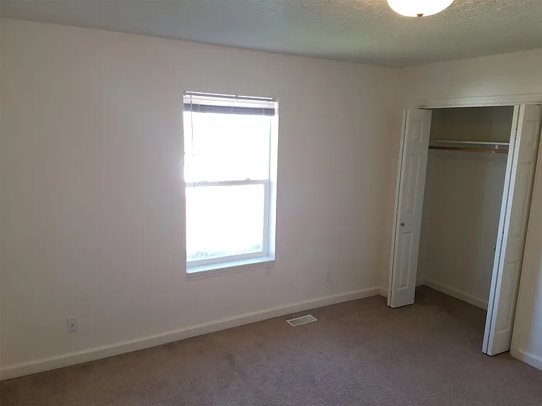 402 Par Ave — Photo 21