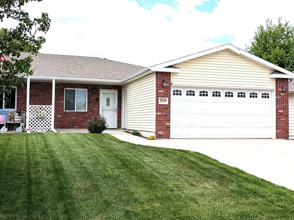 3029 N Laverna St, Fremont, NE 68025