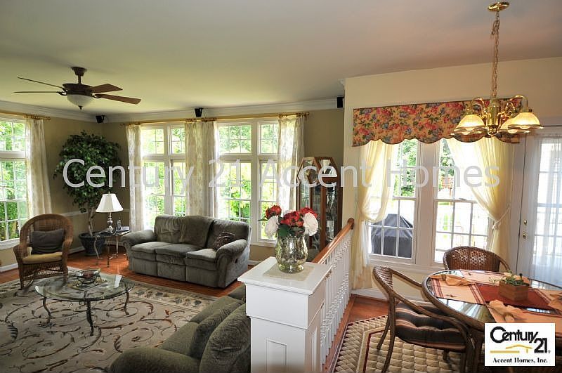 Kitchen to family room