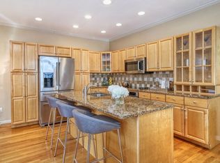 20 Tanglewood Rd UNIT 1, Newton Center, MA 02459