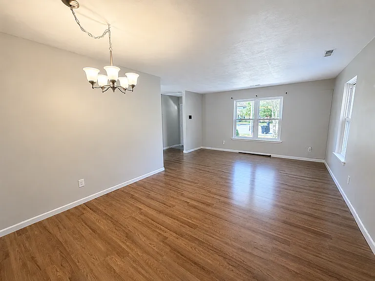 5533 Society Ct — Photo 3