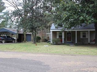 1069 Millsaps Rd, Crystal Springs, MS 39059