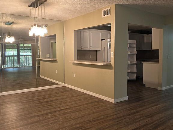 3rd image of 12119 Sunny Glen Ln APT E2