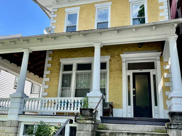 208 E Main St APT 2, Ephrata, PA 17522