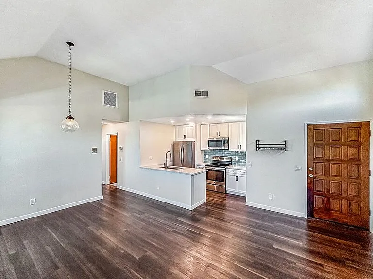 4357 Cleveland Ave #201 — Photo 2