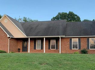 31512 Mont Heritage Dr, Glade Spring, VA 24340