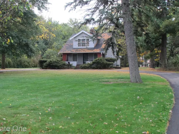 4935 Green Rd, West Bloomfield, MI 48323