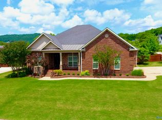 6901 Ridge Pointe Dr SE, Owens Cross Roads, AL 35763