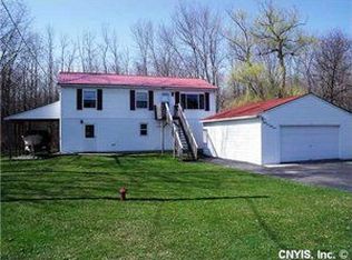 8387 Tuttle Rd, Bridgeport, NY 13030