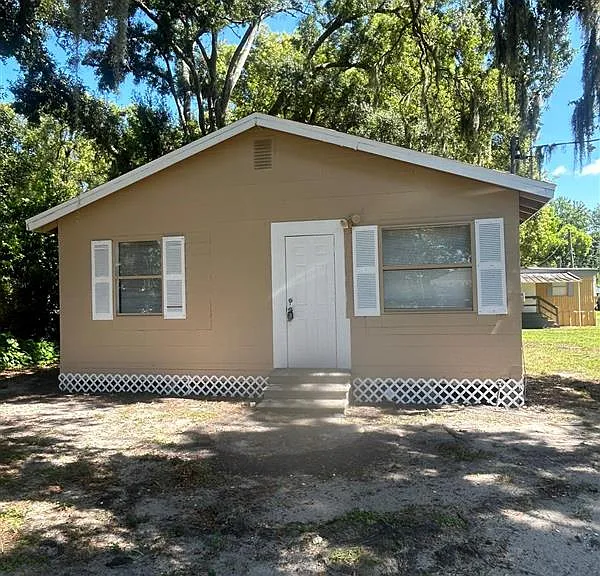 411 Union Dr — Photo 8