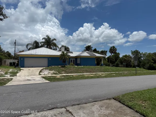 2103 N Indian River Dr, Cocoa, FL 32922