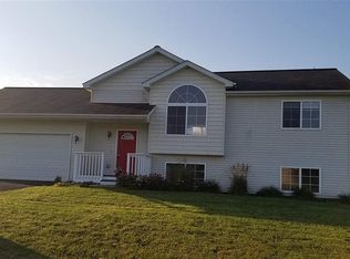 8233 Lockerbie Rd, Parma, MI 49269