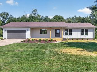 5211 S 450th Rd E, Columbus, IN 47203