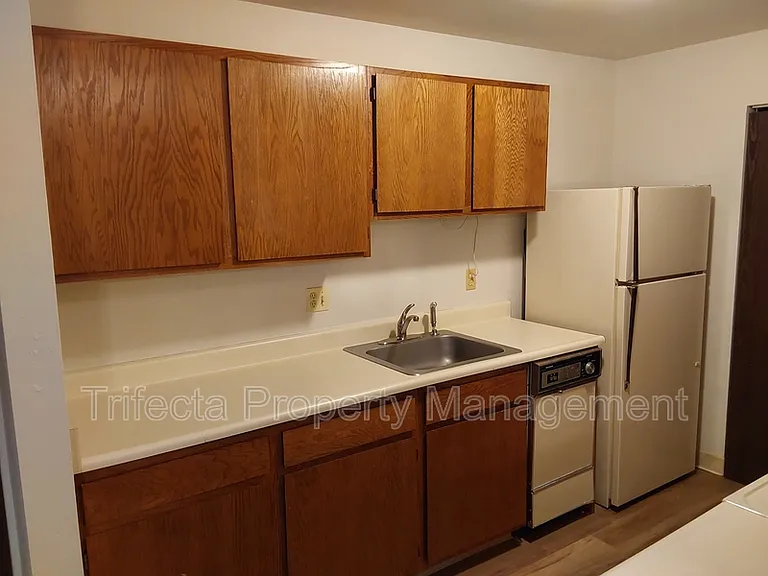 4501 Boardwalk Dr #P147 — Photo 8