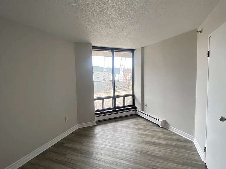 24 Dundas St #105 — Photo 4