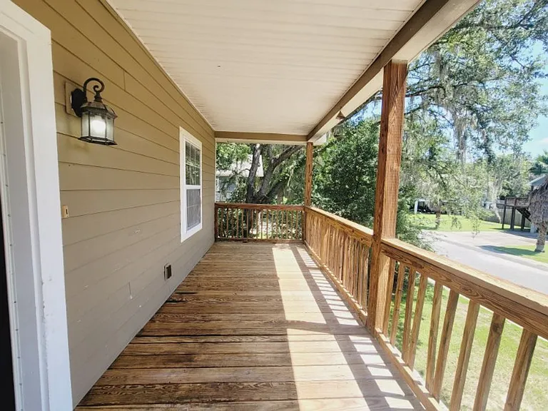 2770 Weaver Dr — Photo 2