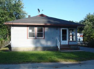 18 Central St, Derry, NH 03038