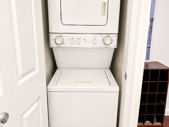 5th image of 15 Saint Marks Pl APT 3B