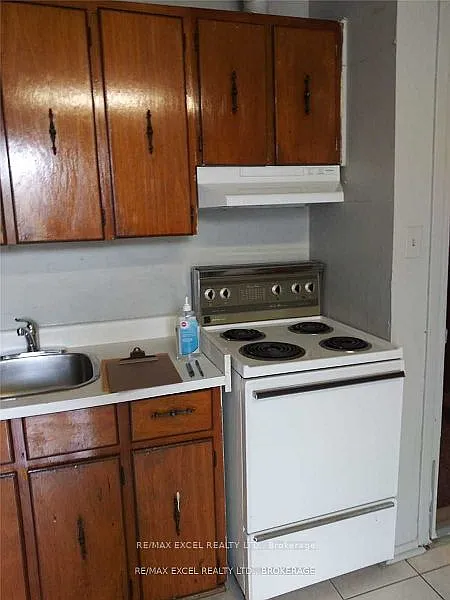 Studio, $1,200 — Photo 3