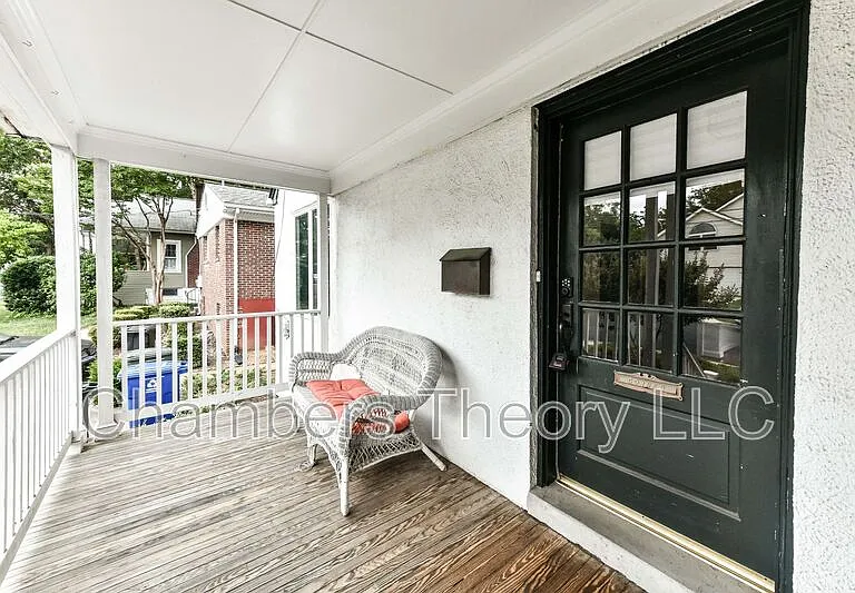 419 S Barton St — Photo 18