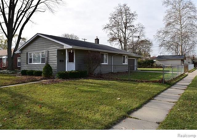 1st image of 15097 Paderewski St
