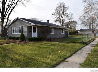 15097 Paderewski St, Livonia, MI 48154