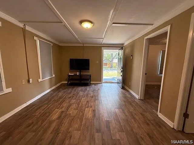 3 bed, 1.0 bath, 1000 sqft, $1,100 — Photo 4