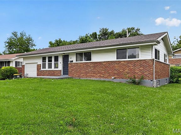 4th image of 9811 Portage Dr