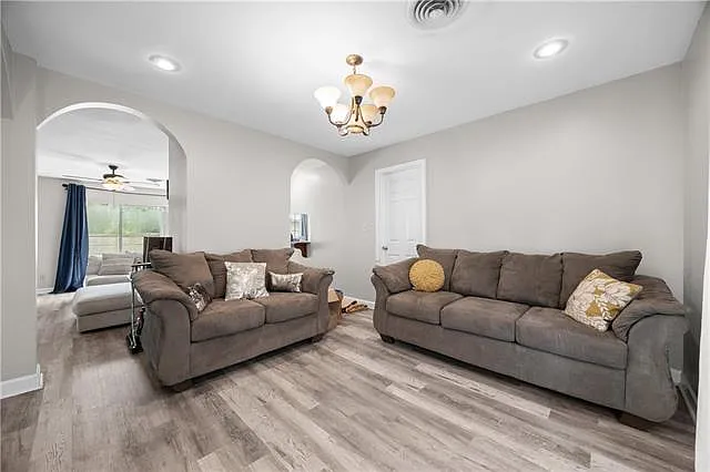 3810 Coventry St — Photo 2