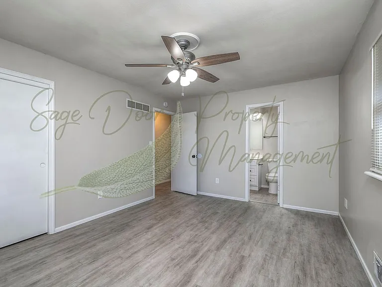 11913 Sycamore Ave — Photo 31