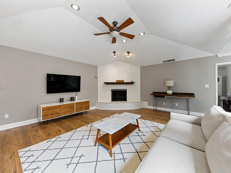 12210 Ravenmoor Dr — Photo 11