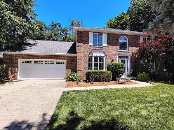 1315 W Wexford Pl, Peoria, IL 61615