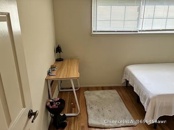 4th image of 8631 Sands Ave